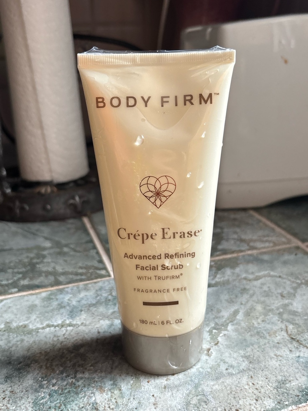 Body Firm Original Crêpe Erase Advanced Refining Facial Scrub - Cream